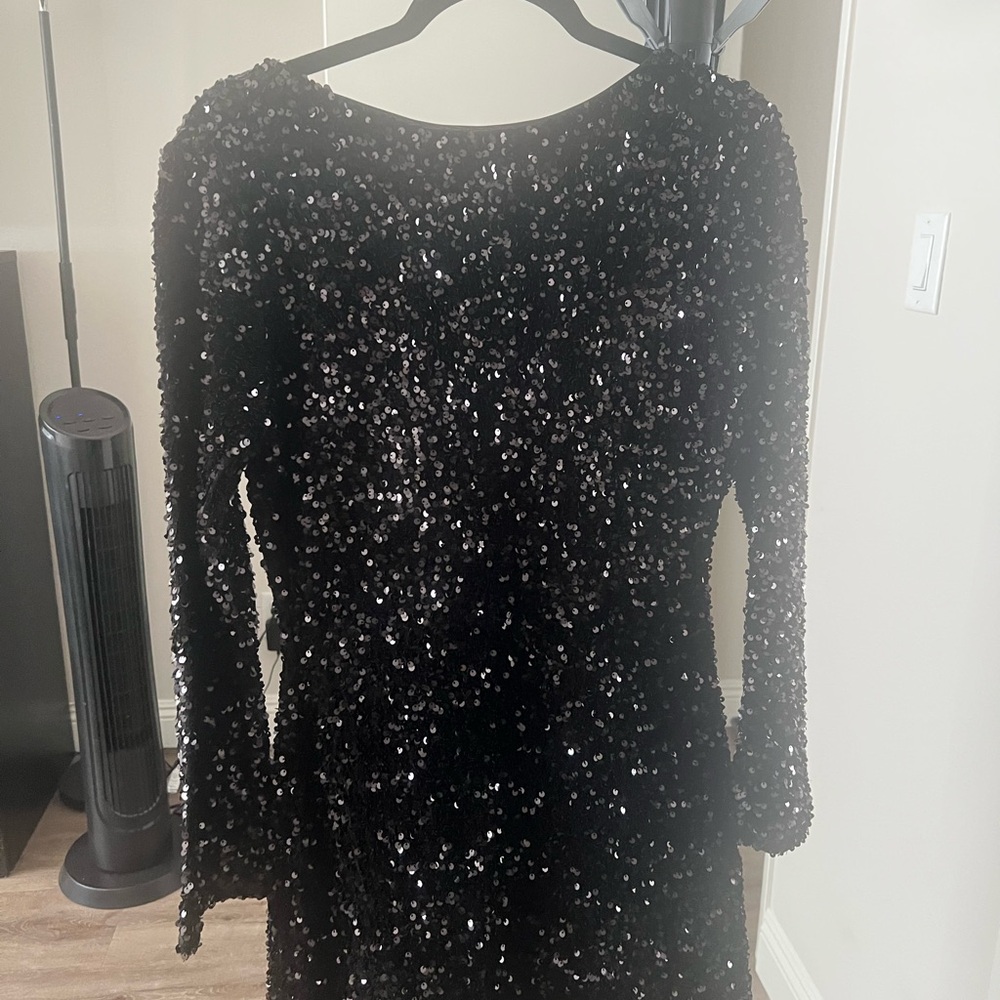 H&M Black Sequin Long Sleeve Sheath Dress